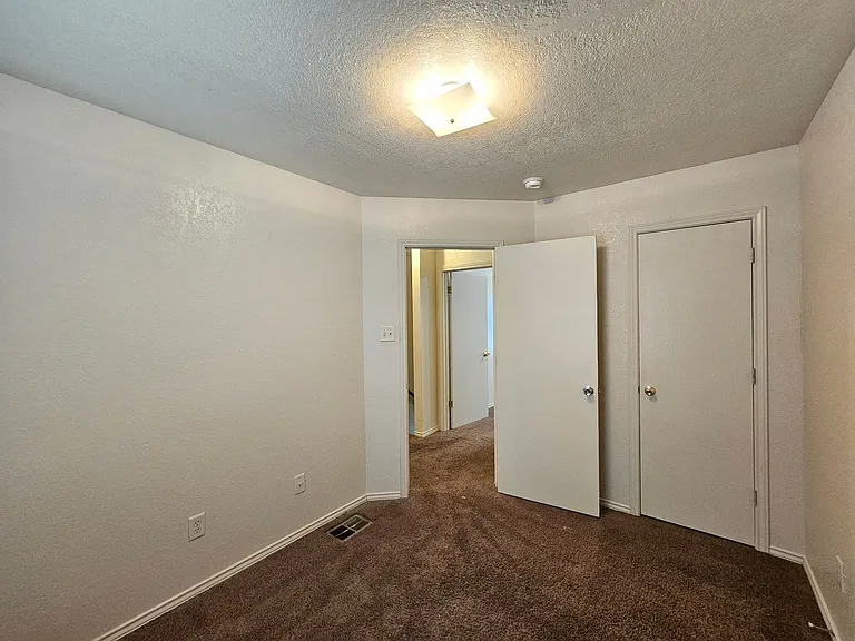 4501 Deek Dr #A-D — Photo 11