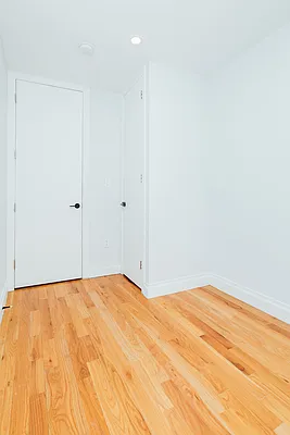 Rented by Nooklyn NYC LLC | media 32