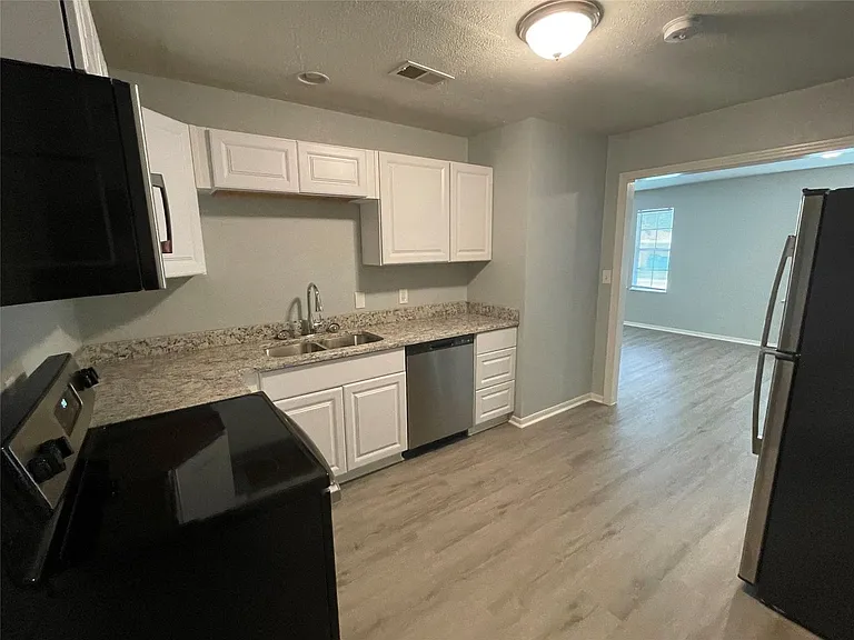 5736 Aton Ave — Photo 8