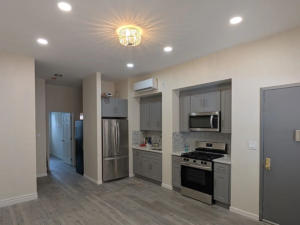 1st image of 2416 Pacific St #1