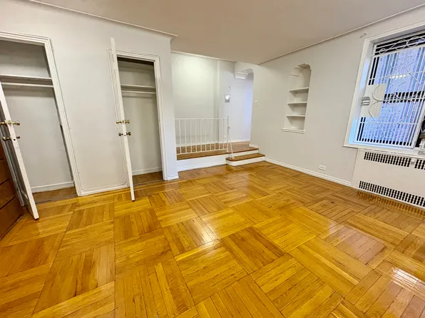 98-50 67th Avenue image 4 of 9