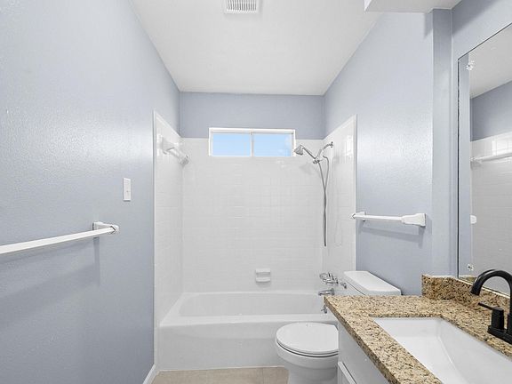 4th image of 10610 Stover St