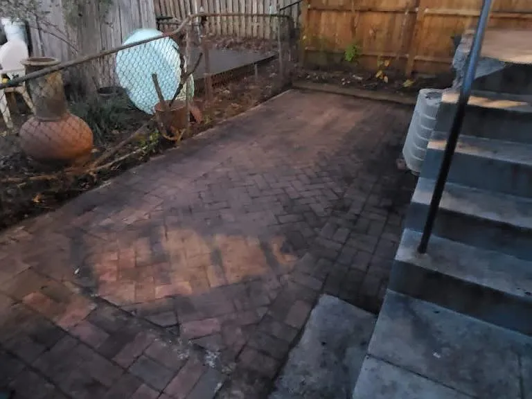 753 Gresham Pl NW — Photo 9