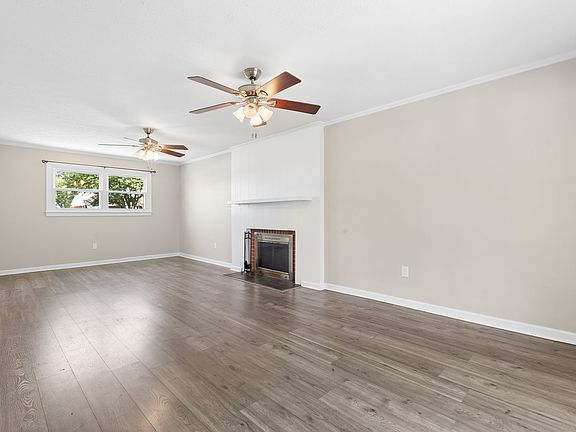 4th image of 29 Adriatic Ave