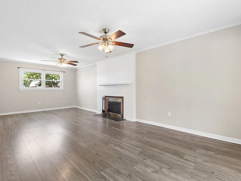 29 Adriatic Ave — Photo 4