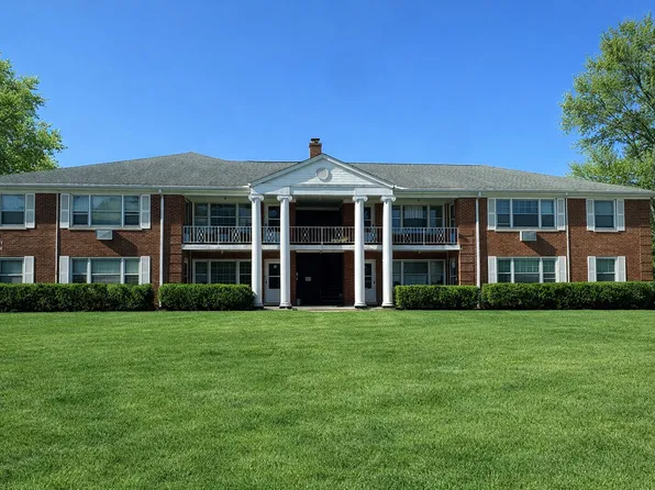 2000 Parkside Dr APT Fg, Park Ridge, IL 60068