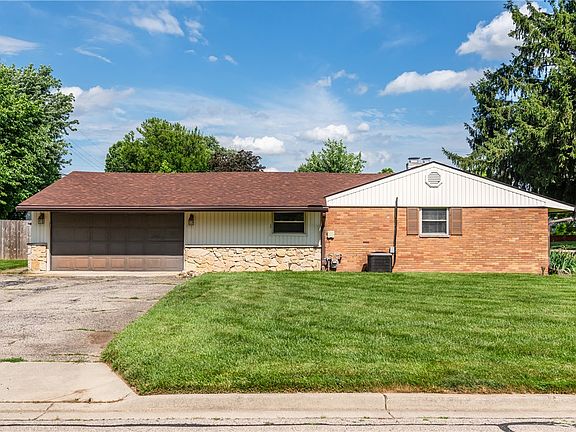 3rd image of 77 Lammers Ave