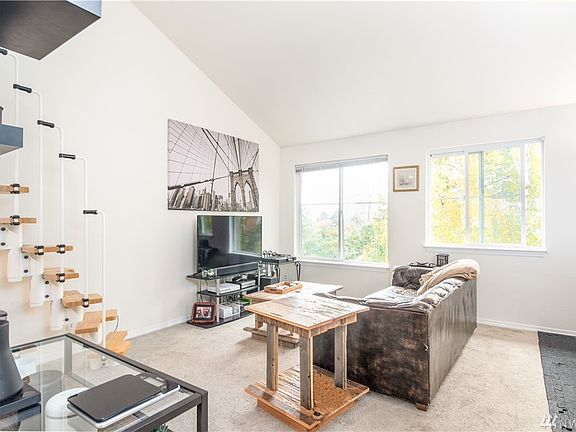 2nd image of 300 10th Ave Unit A410