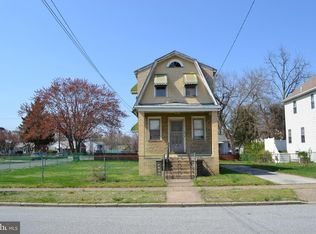 300 Delaware St, Essington, PA 19029