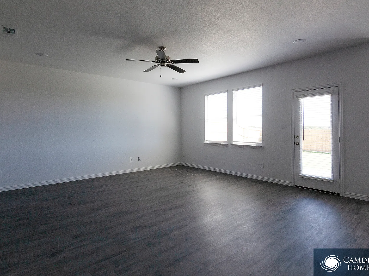 10136 Manzanilla Ave — Photo 4