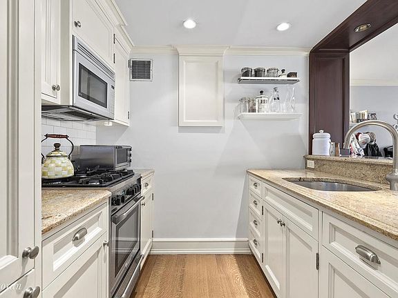 2nd image of 400 E 70th St APT 1906
