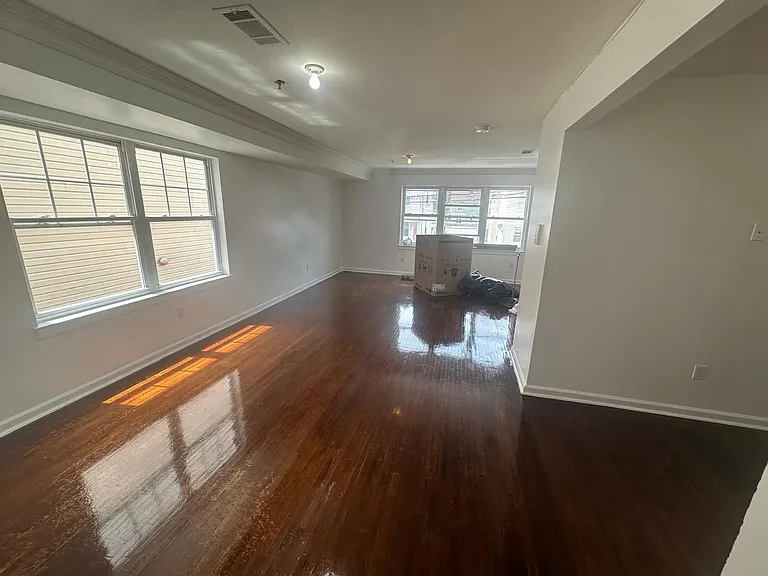 20 Wainwright St #2 — Photo 47
