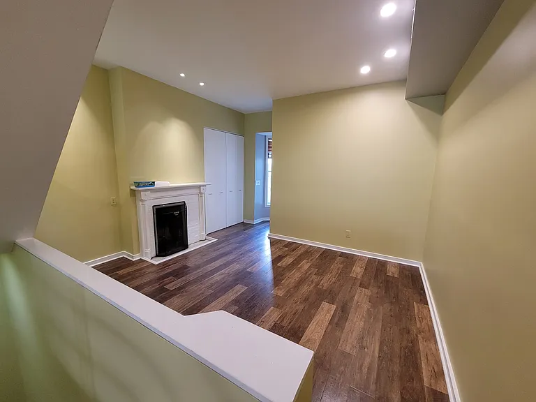 1215 John St #2 — Photo 2