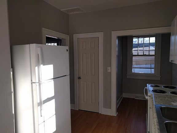 5th image of 1506 West Broadway