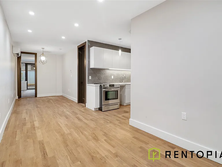 295 N 7th St #106A — Photo 7
