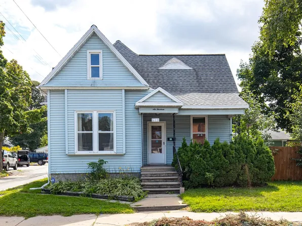 613 W Walnut St, Green Bay, WI 54303