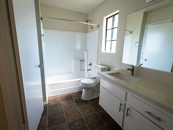 4th image of 5307 Colodny Dr #14