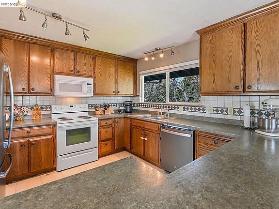 4th image of 1841 Hoko Ct