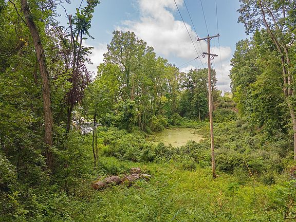 3rd image of 6000 McIntire Ct
