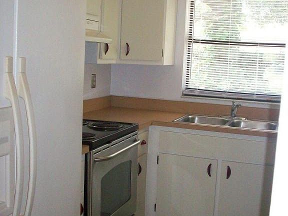 3rd image of 12198 SE 97th Ct