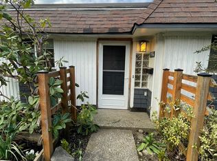 9556 Interlake Ave N, Seattle, WA 98103