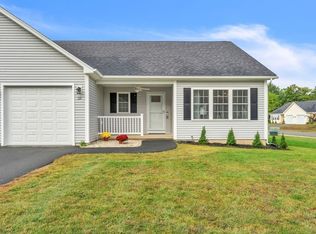 2 Gray Lock Ln #B, South Deerfield, MA 01373