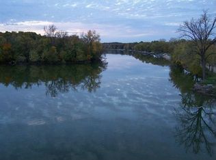 2129 N Crystal Springs Rd, Janesville, WI 53545