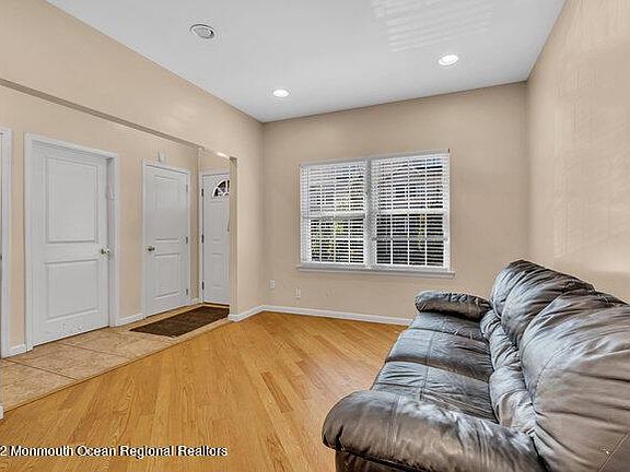 5th image of 123 Yesodei Ct