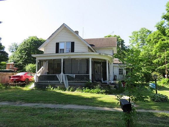 2nd image of 130 Sherman St