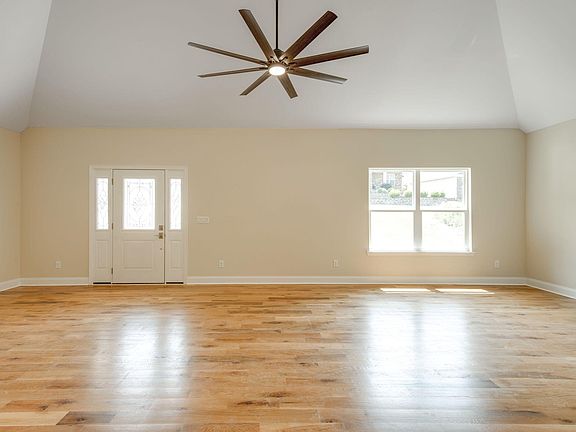 4th image of 613 Sunset Valley Dr