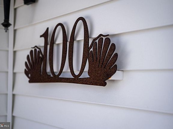 5th image of 100 Dune Ln