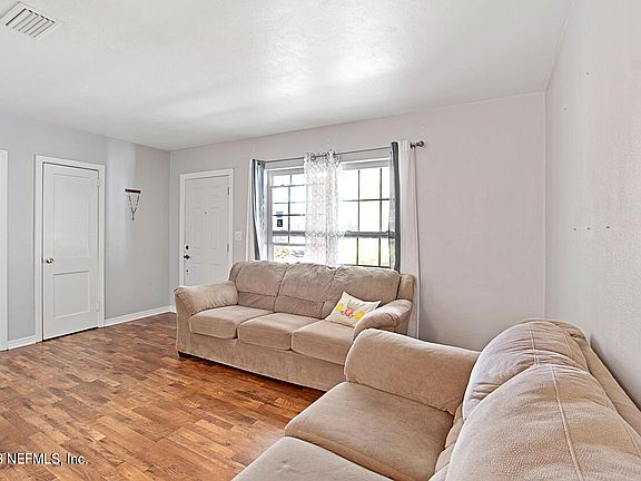 4th image of 5216 MARLENE Avenue