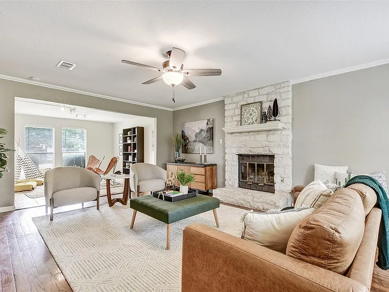 2408 W Messick Loop — Photo 6
