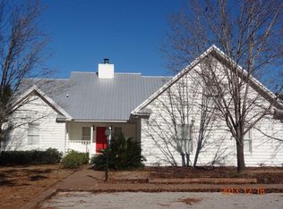 68 Wade Hampton Ave, Walterboro, SC 29488