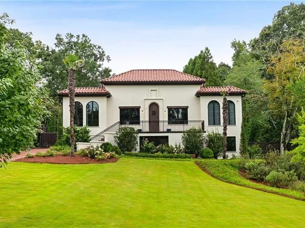 8 Brookhaven Dr, Atlanta, GA 30319