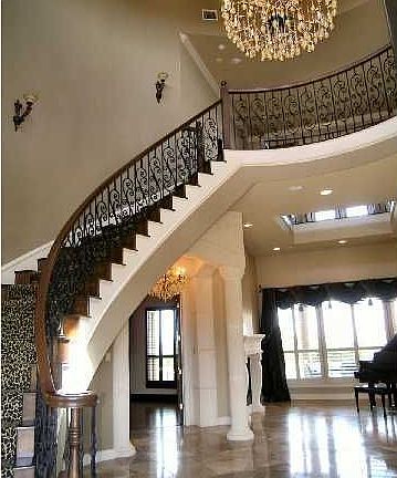 4th image of 211 Neville Wood Ct