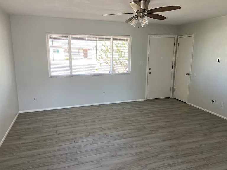 3213 W Michigan Ave — Photo 15