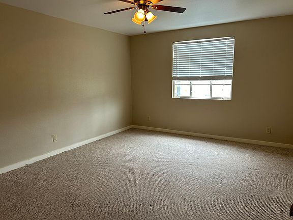 5th image of 164 E Edgewater Ter