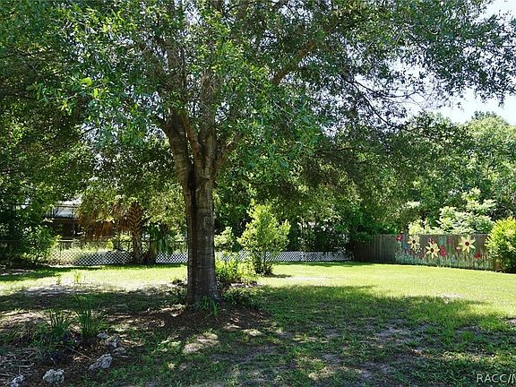 5th image of 405 S Camellia Ave