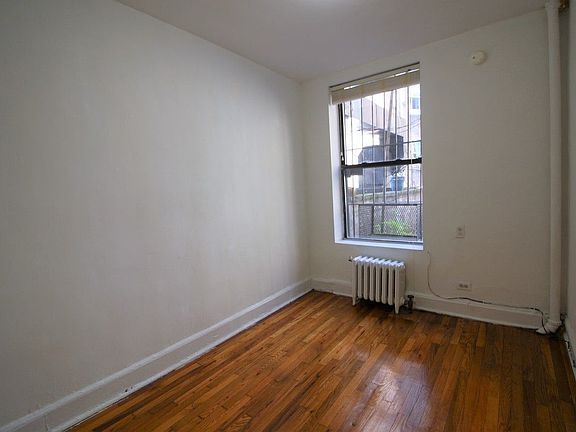 5th image of 341 1st Ave #2L