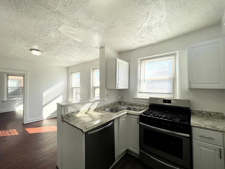 7210 Lyndover Pl #1E — Photo 8