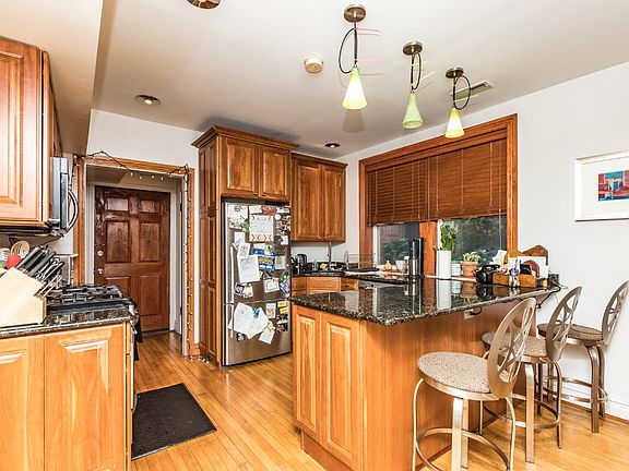 2nd image of 3522 N Bell Ave #B