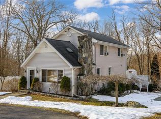 20 Rock Hill Rd, Putnam Valley, NY 10579