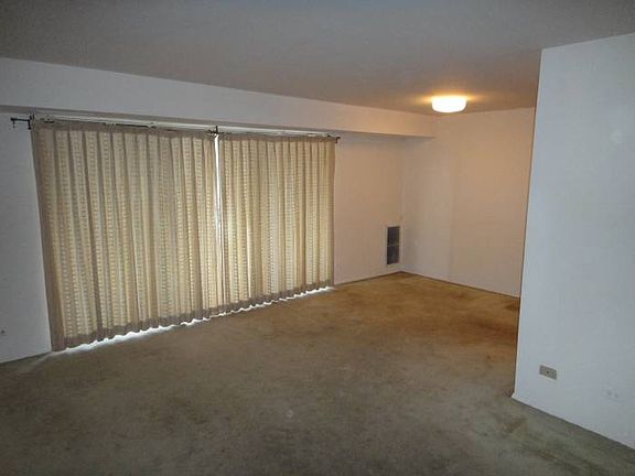 alt Family Room view