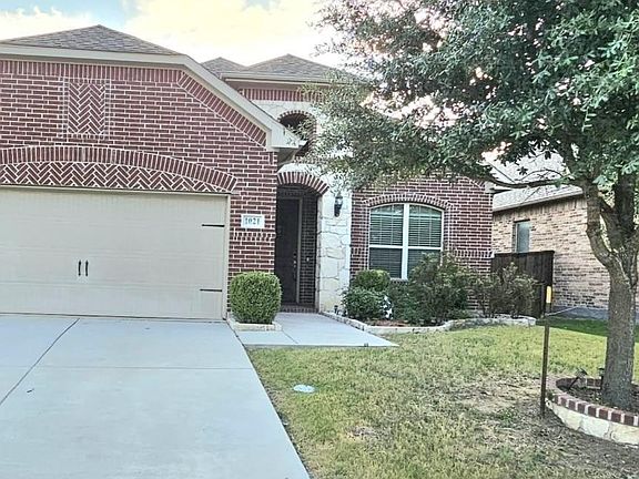 2nd image of 1021 Pampa Dr