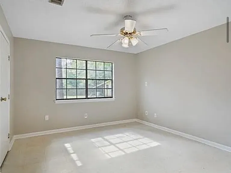 18173 Holly Ridge Dr — Photo 8