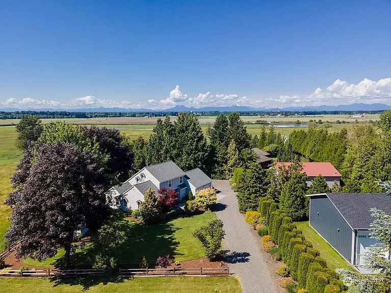 720 Van Dyk Rd — Photo 2