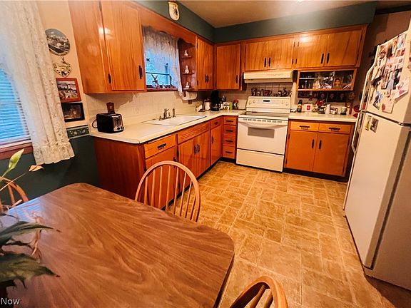 3rd image of 1513 Greenwood Ave
