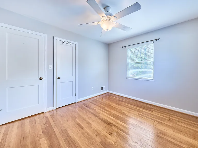 2319 Riverview Ter — Photo 9