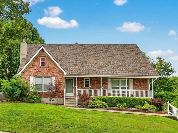 1559 Dartmouth Dr, Liberty, MO 64068